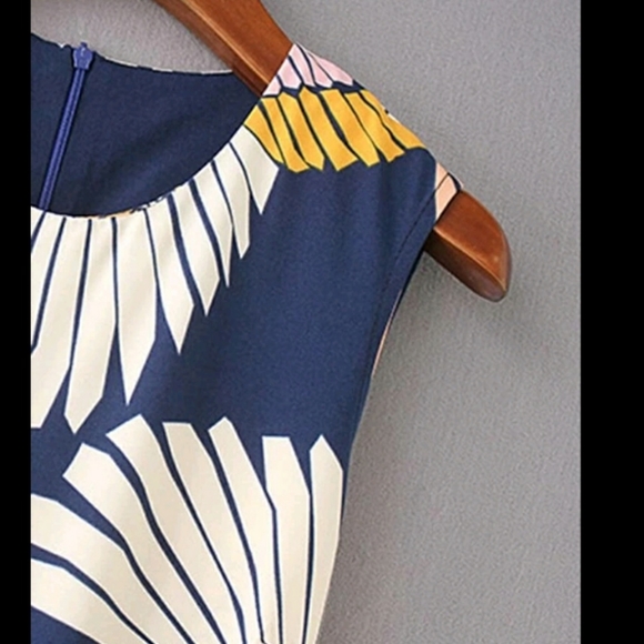 Colorfull Bird print Belted Wide Leg Jumpsuit romper - Picture 8 of 13